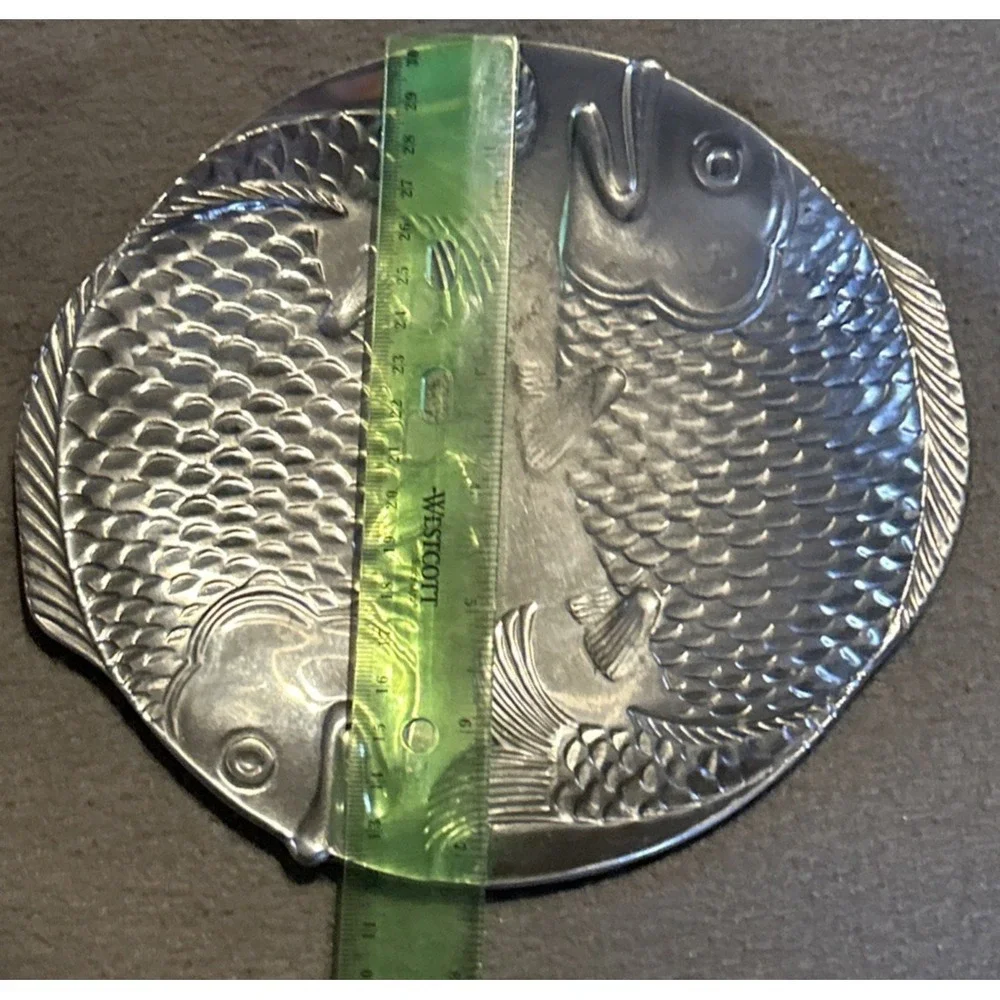 Vandor Imports Aluminum Cast 1979 Fish Platter Serving Heavy 8